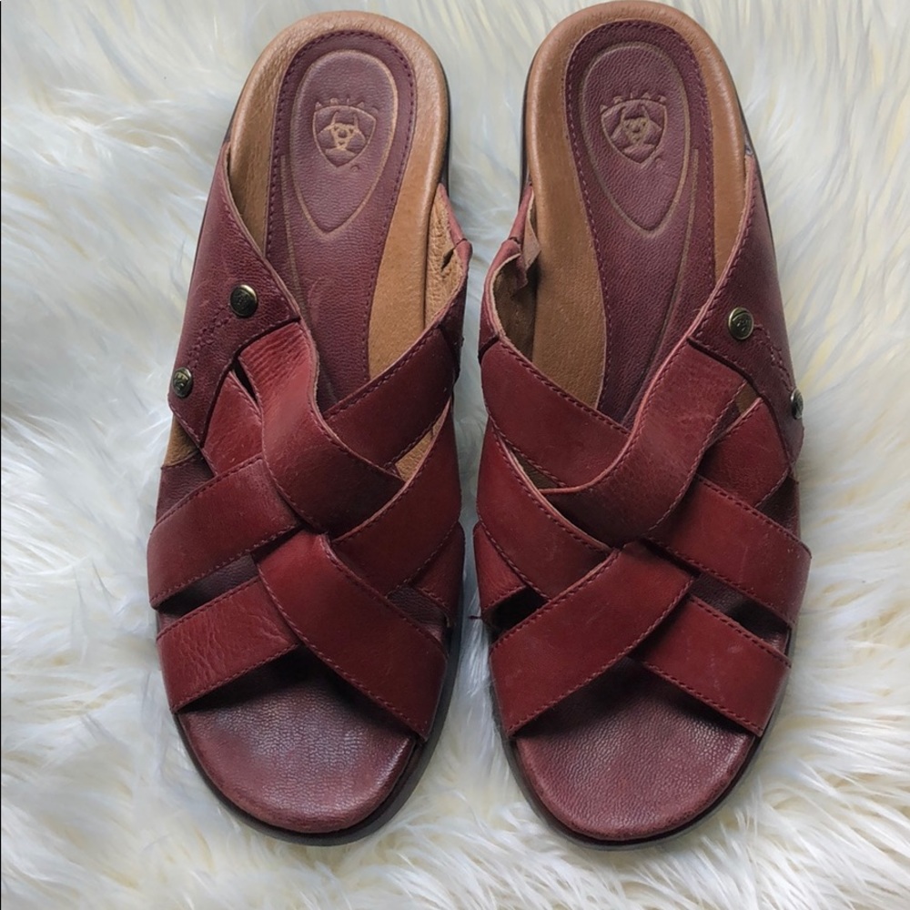 Ariat size 7 sandals. Excellent condition